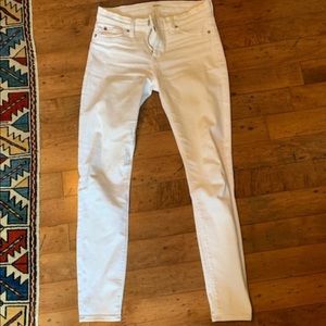 Hudson white skinny jeans EUC. NO STAINS!